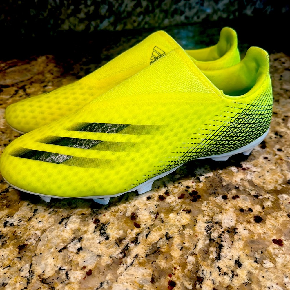 NEW Adidas cleats size 6.5 brand new neon yellow and black